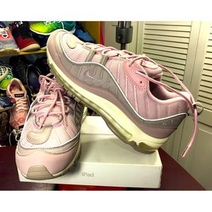 Preowned* Nike Air Max 98 Pumice Plum 640744 200.